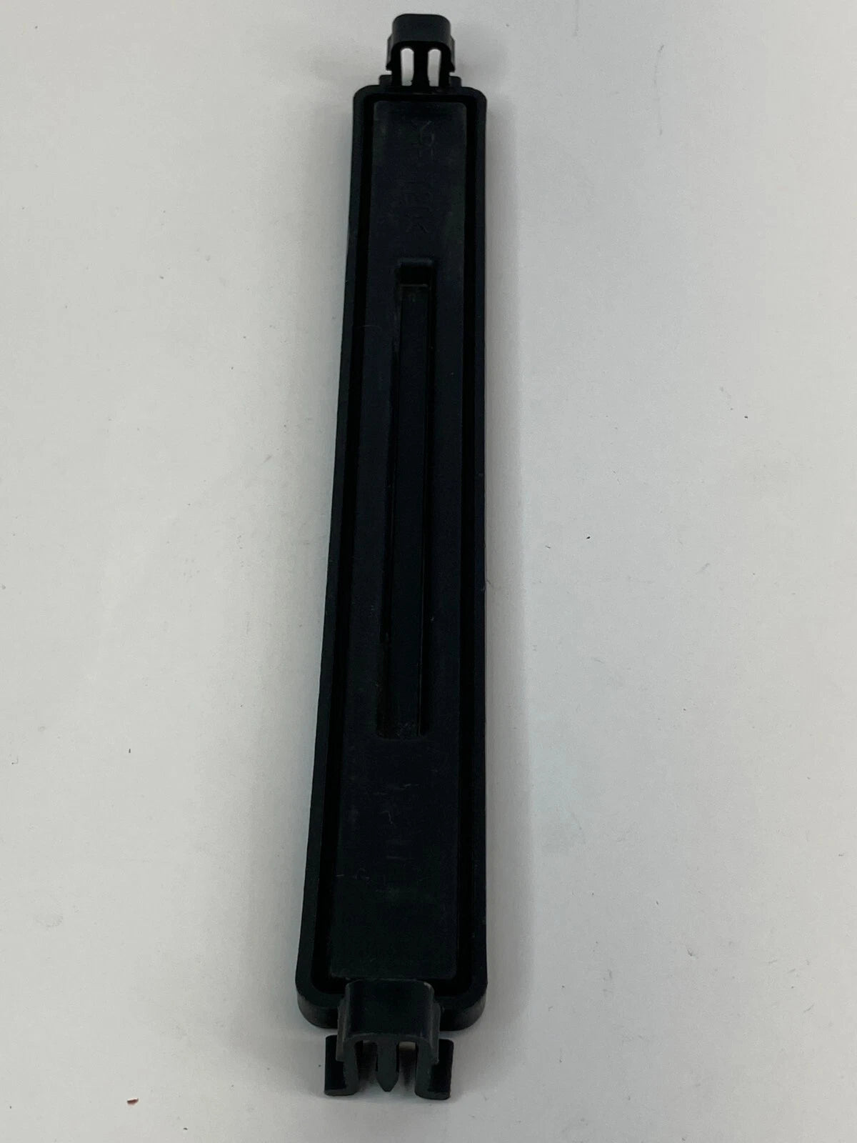 2006-2011 HYUNDAI ACCENT SEDAN AIR CONDITIONER FILTER COVER TRIM OEM