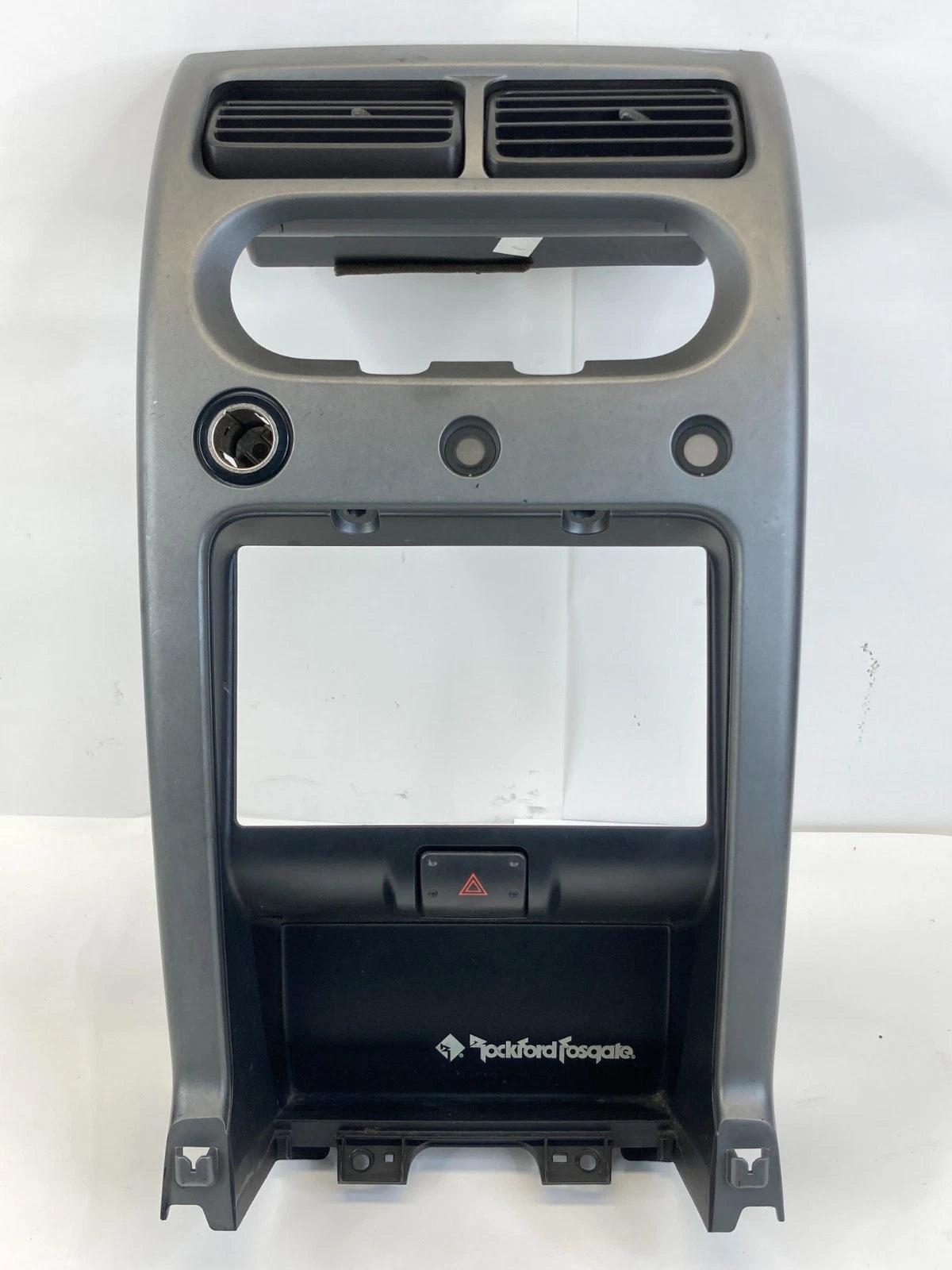 2003 2004 NISSAN XTERRA SE RADIO BEZEL CLIMATE TRIM A/C VENTS 68260-7Z900 OEM