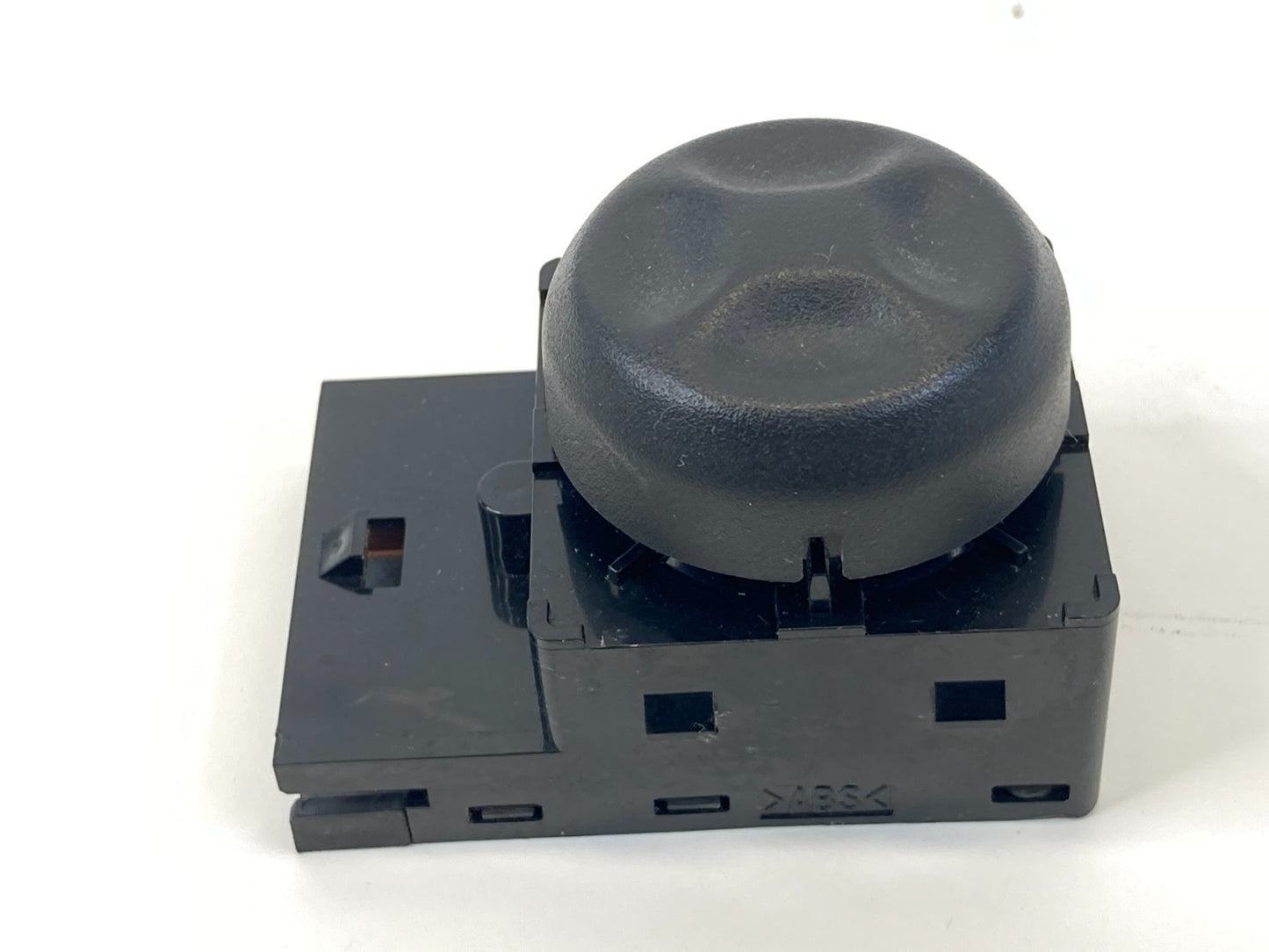 2007-2009 GMC Yukon Front Left Seat Power Lumbar Control Switch 15785408 OEM