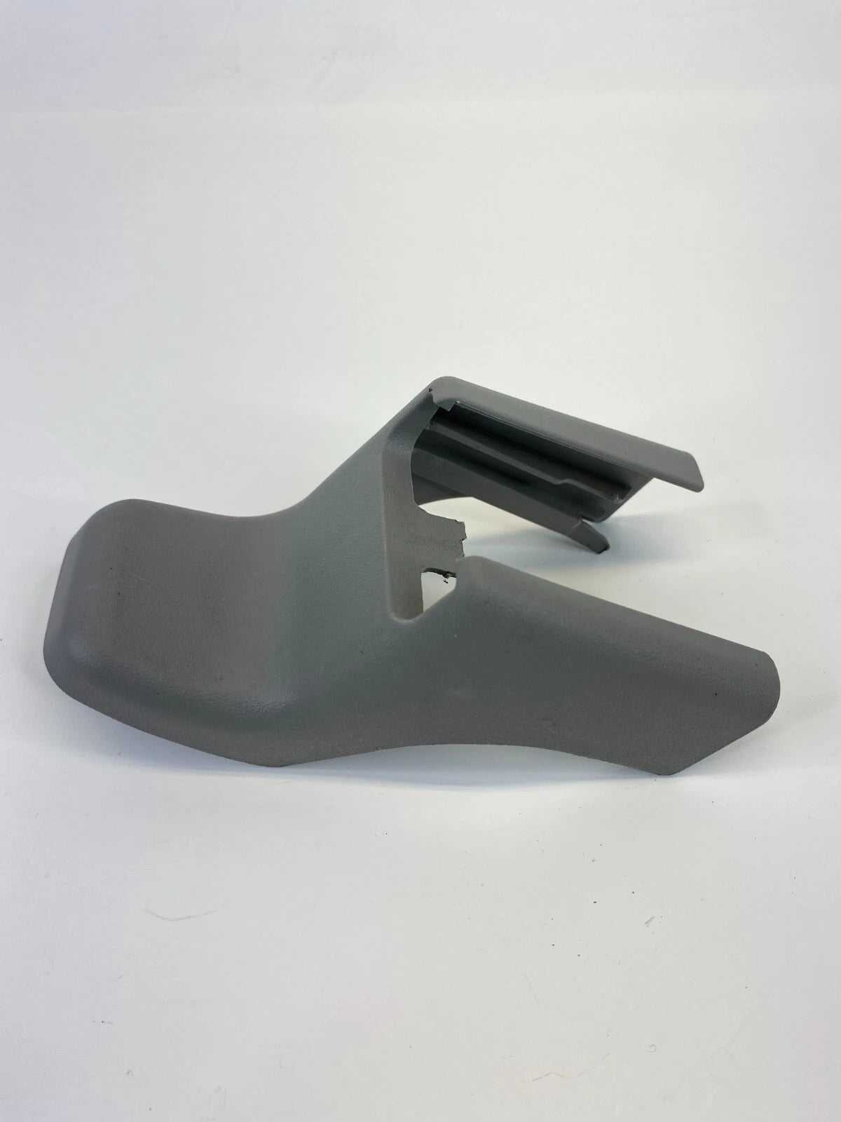 2007-2011 TOYOTA CAMRY FRONT LEFT SEAT RAIL TRACK END CAP COVER TRIM 72138-06030