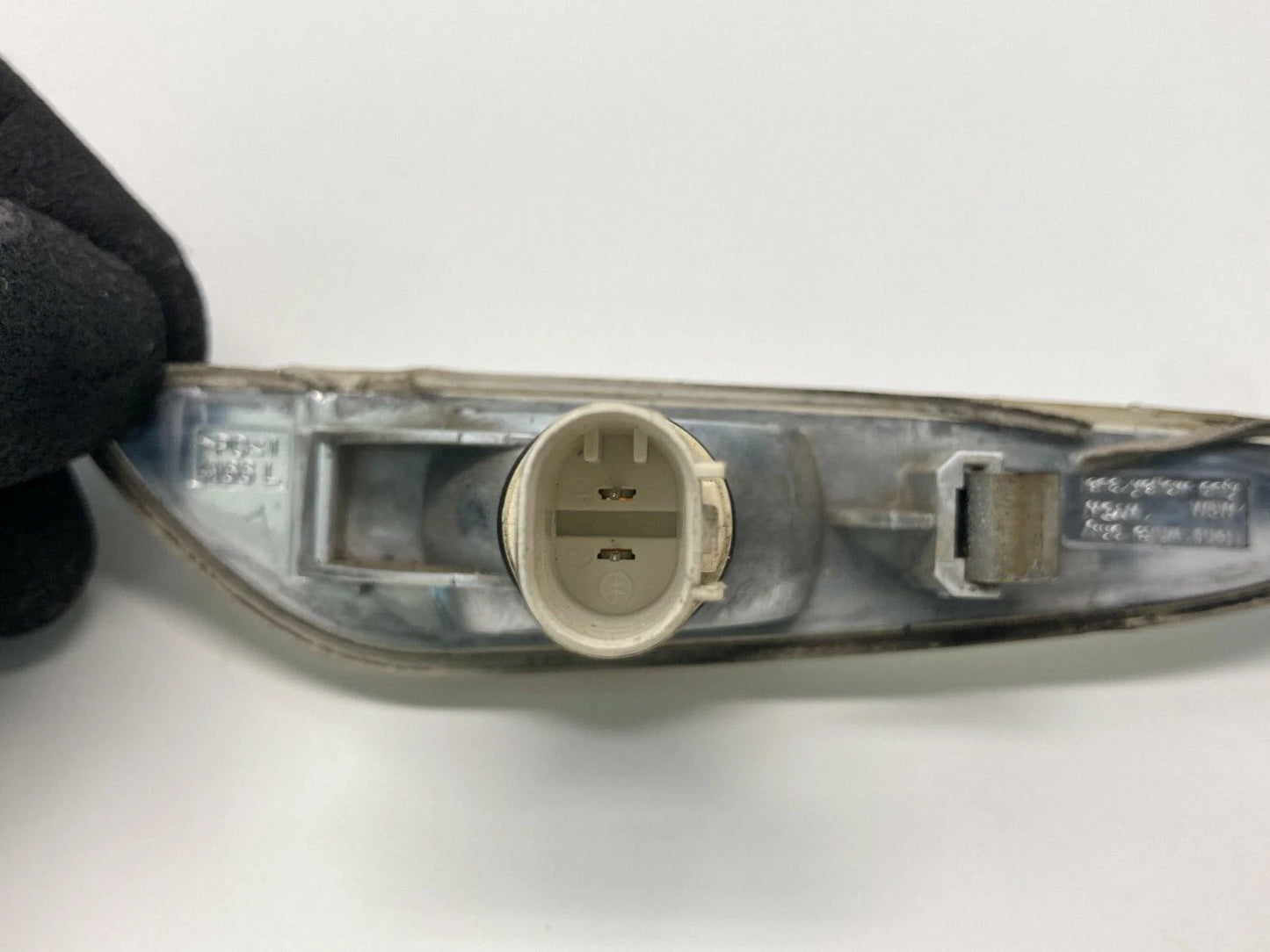 2004-2006 BMW X3 LEFT DRIVER SIDE FENDER MARKER REPEATER LIGHT 8382104 OEM