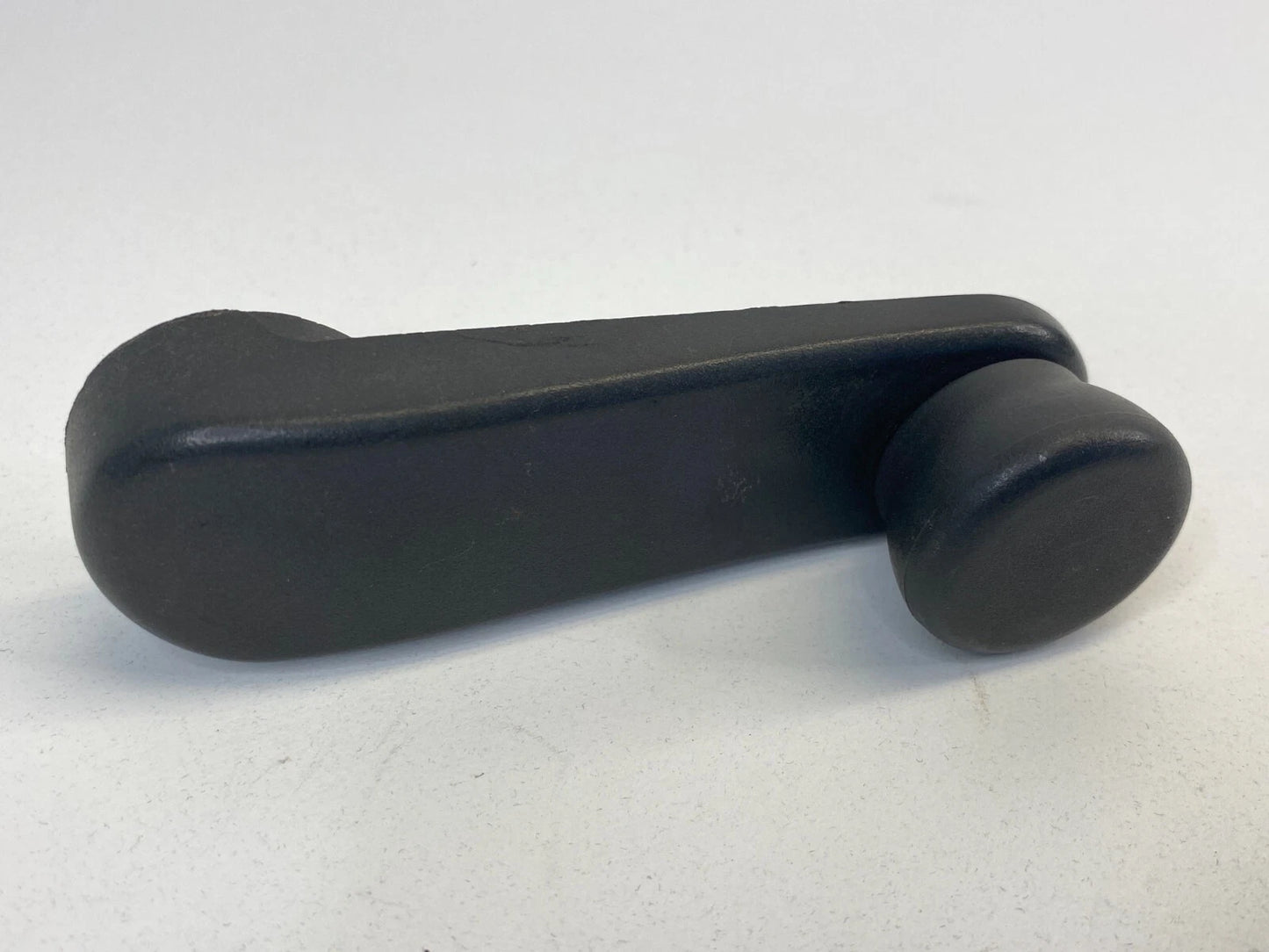 2004-2011 CHEVROLET AVEO REAR RIGHT DOOR WINDOW CRANK MANUAL HANDLE 96301568 OEM