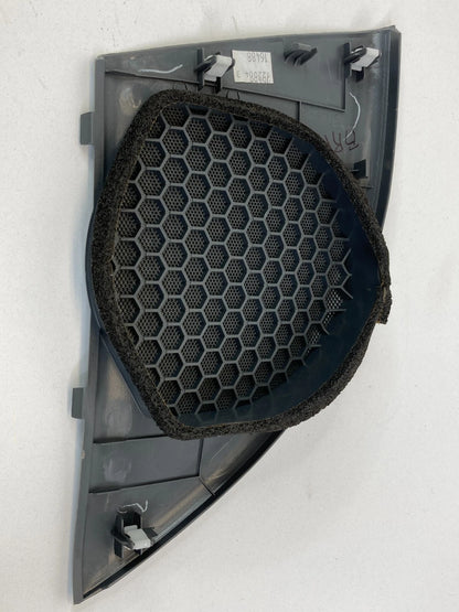 05-07 HONDA ODYSSEY REAR RIGHT SIDE 3RD ROW SPEAKER GRILLE COVER TRIM 84612-SHJ