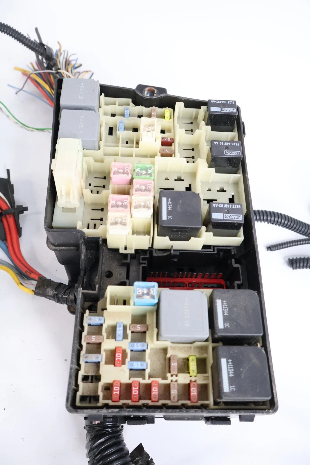 2012-2014 FORD FOCUS 2.0L L4 A/T FUSE BOX RELAY CONTROL MODULE CV6T-14K733-AAE-1