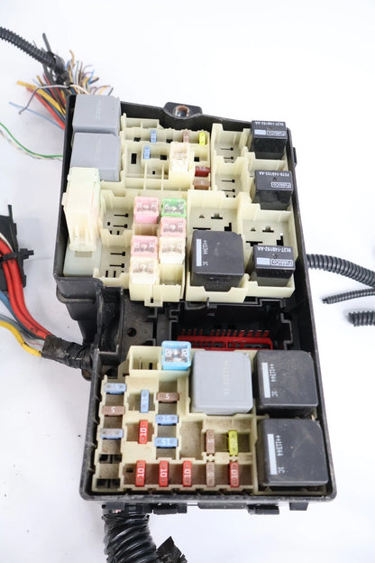 2012-2014 FORD FOCUS 2.0L L4 A/T FUSE BOX RELAY CONTROL MODULE CV6T-14K733-AAE-1