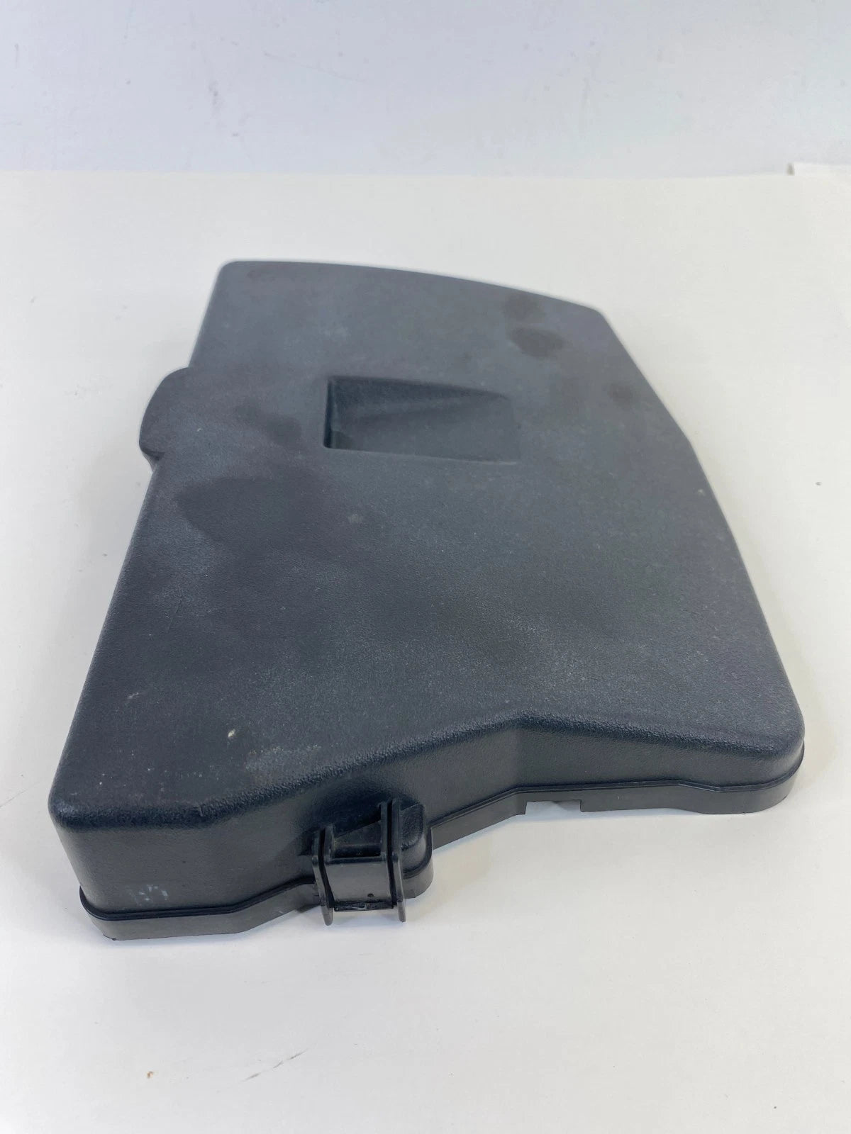 2008-2015 SCION XB 2.4L ENGINE FUSE RELAY BOX COMPARTMENT COVER LID 82662-12450