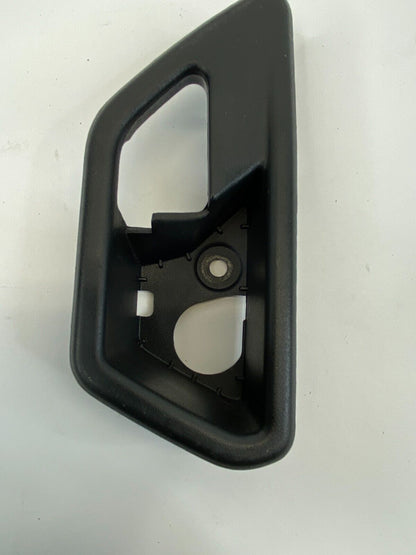 2009 2010 Dodge Journey Front Left Interior Door Handle Bezel Trim 100000257