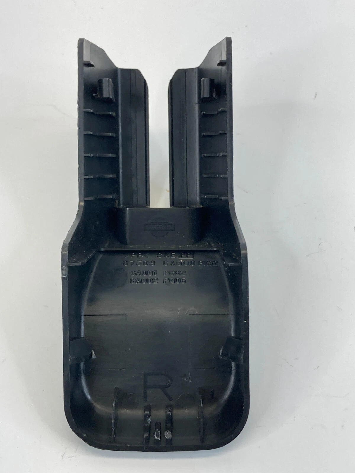 03-07 NISSAN MURANO REAR SEAT RIGHT SIDE RAIL TRACK END COVER TRIM 87509CA000
