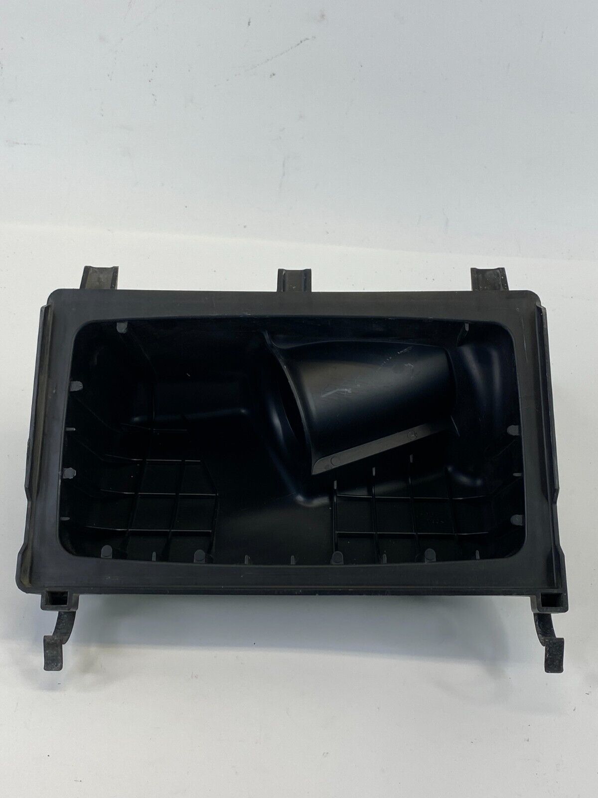 2009-2011 Nissan Murano Air Cleaner Filter Box Upper Cover w/ Mass Air Flow OEM