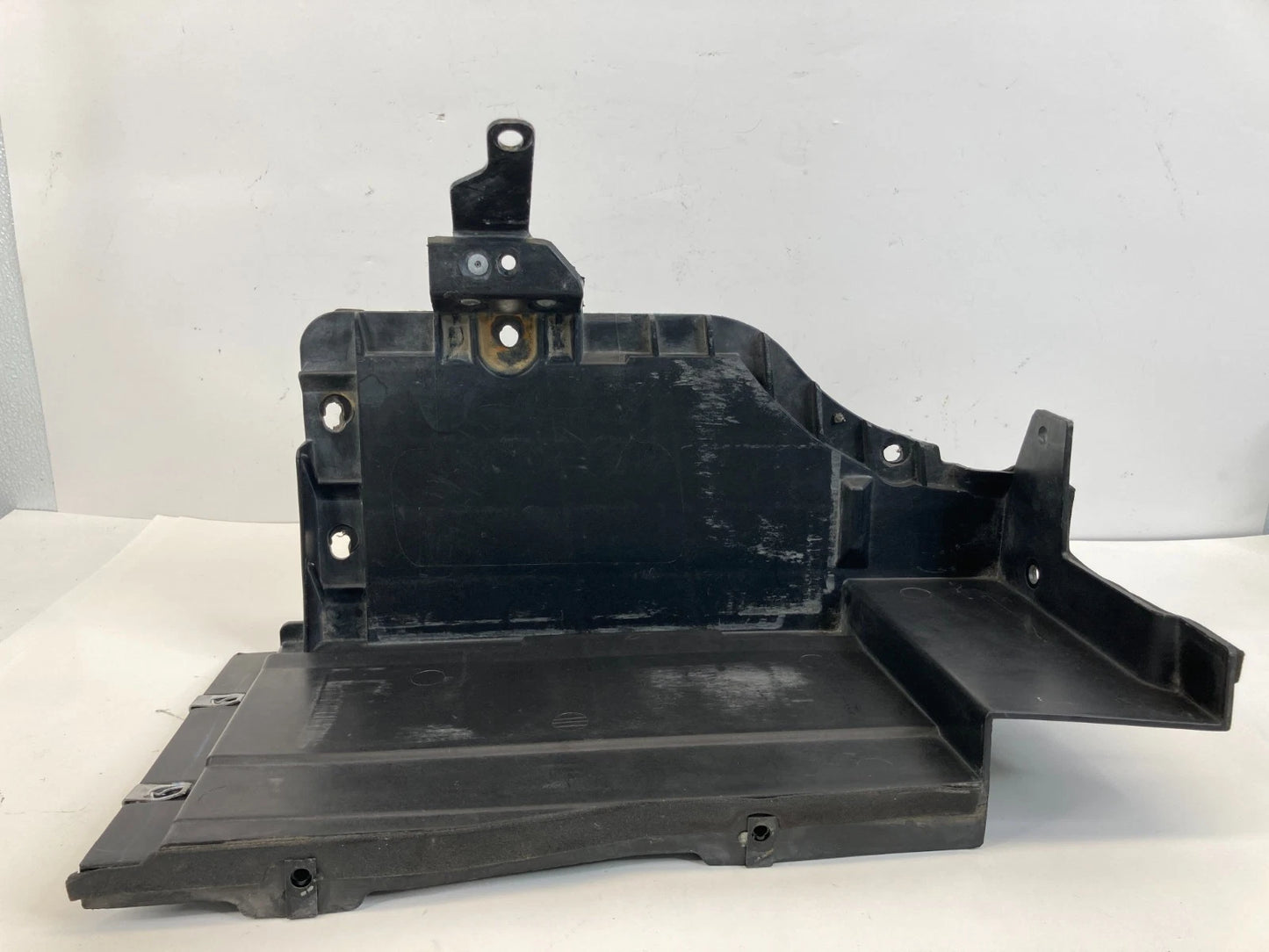 2008 2009 CADILLAC SRX 3.6L V6 A/T BATTERY SUPPORT TRAY ASSEMBLY 25783790 OEM