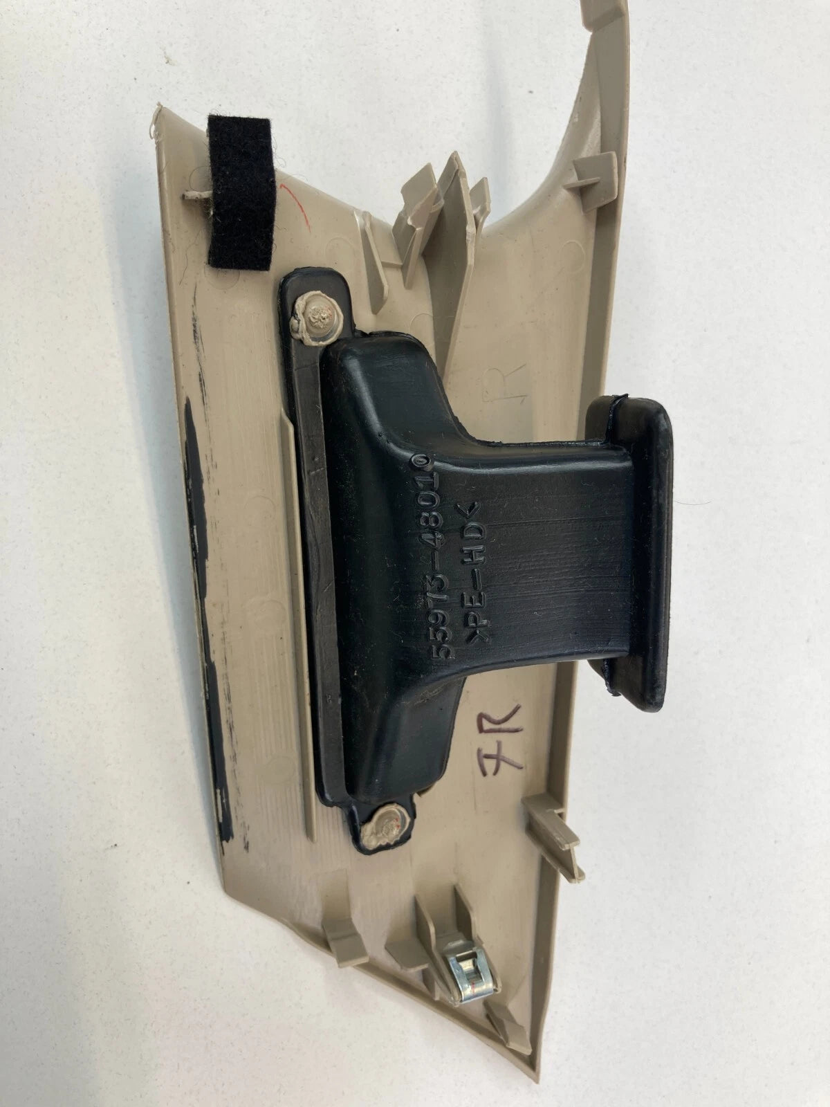 1999-2003 LEXUS RX300 FRONT RIGHT INNER PILLAR TRIM A/C VENT COVER 55973-48010