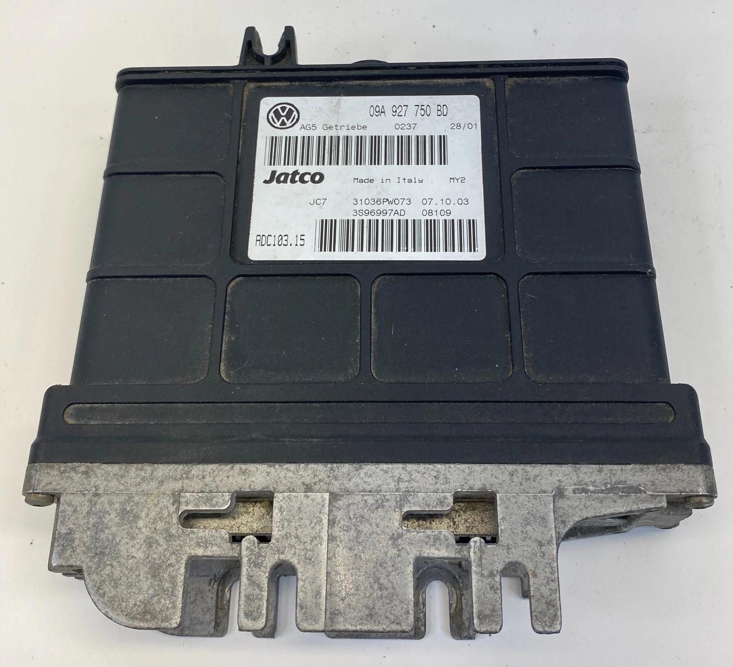 2003-2005 VOLKSWAGEN JETTA TRANSMISSION COMPUTER CONTROL MODULE OEM 09A927750BD