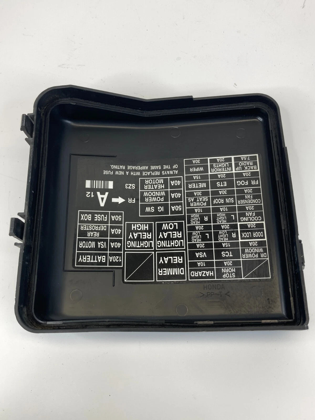 1996-2004 ACURA RL 3.5L V6 A/T ENGINE UNDER HOOD FUSE RELAY BOX COVER OEM