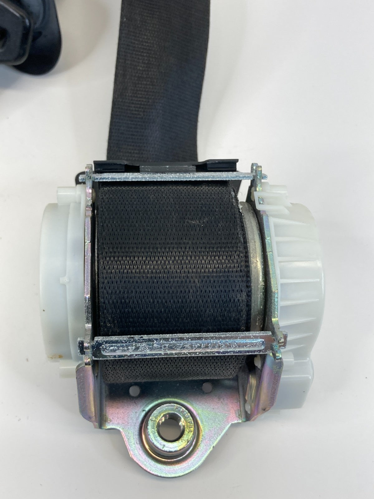 2007 2008 BMW 328xi Front Left Driver Seat Belt Retractor 33059848 OEM