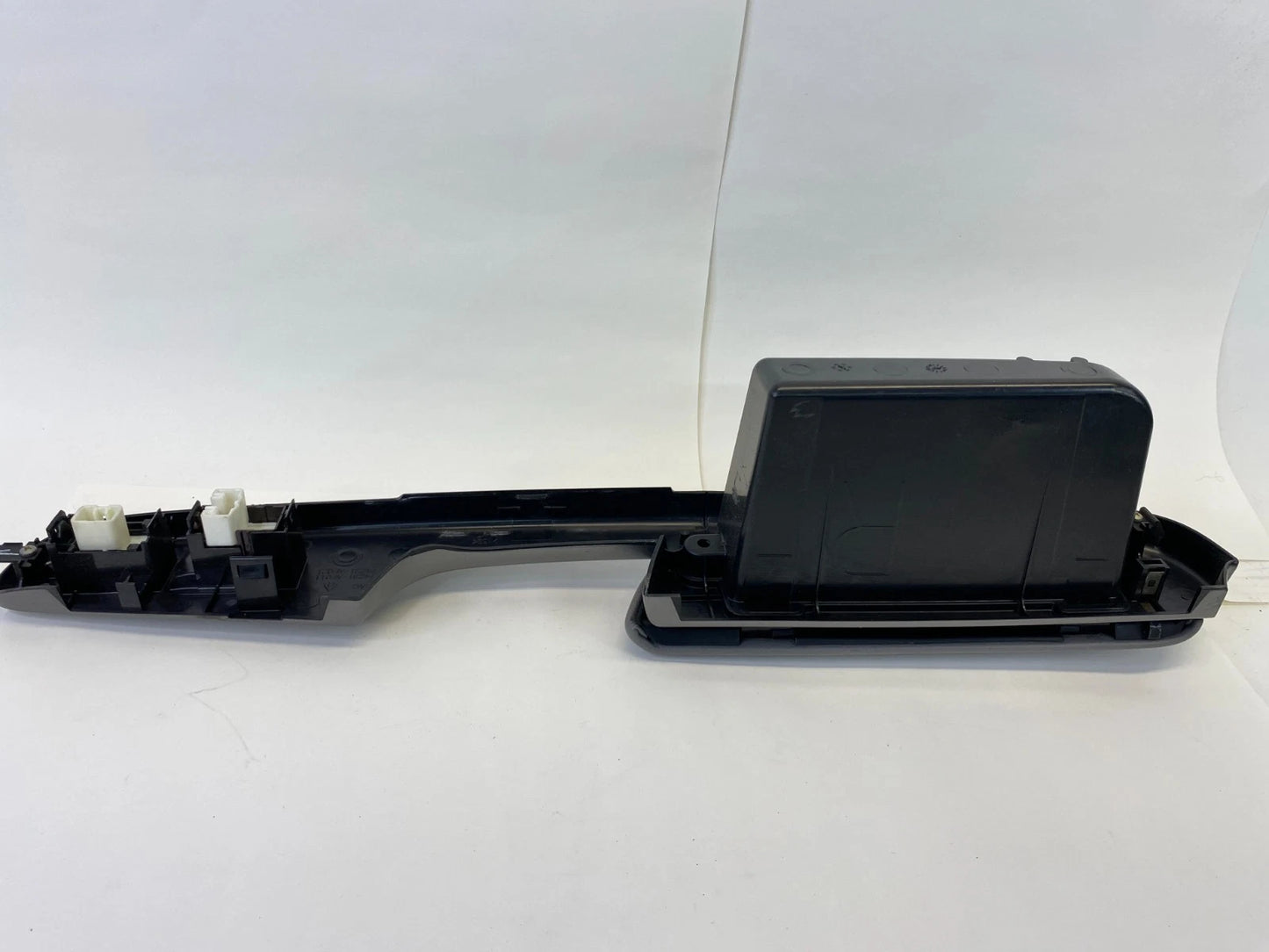 06-10 TOYOTA SIENNA FRONT RIGHT PASSENGER WINDOW LOCK SWITCH ARMREST BEZEL OEM