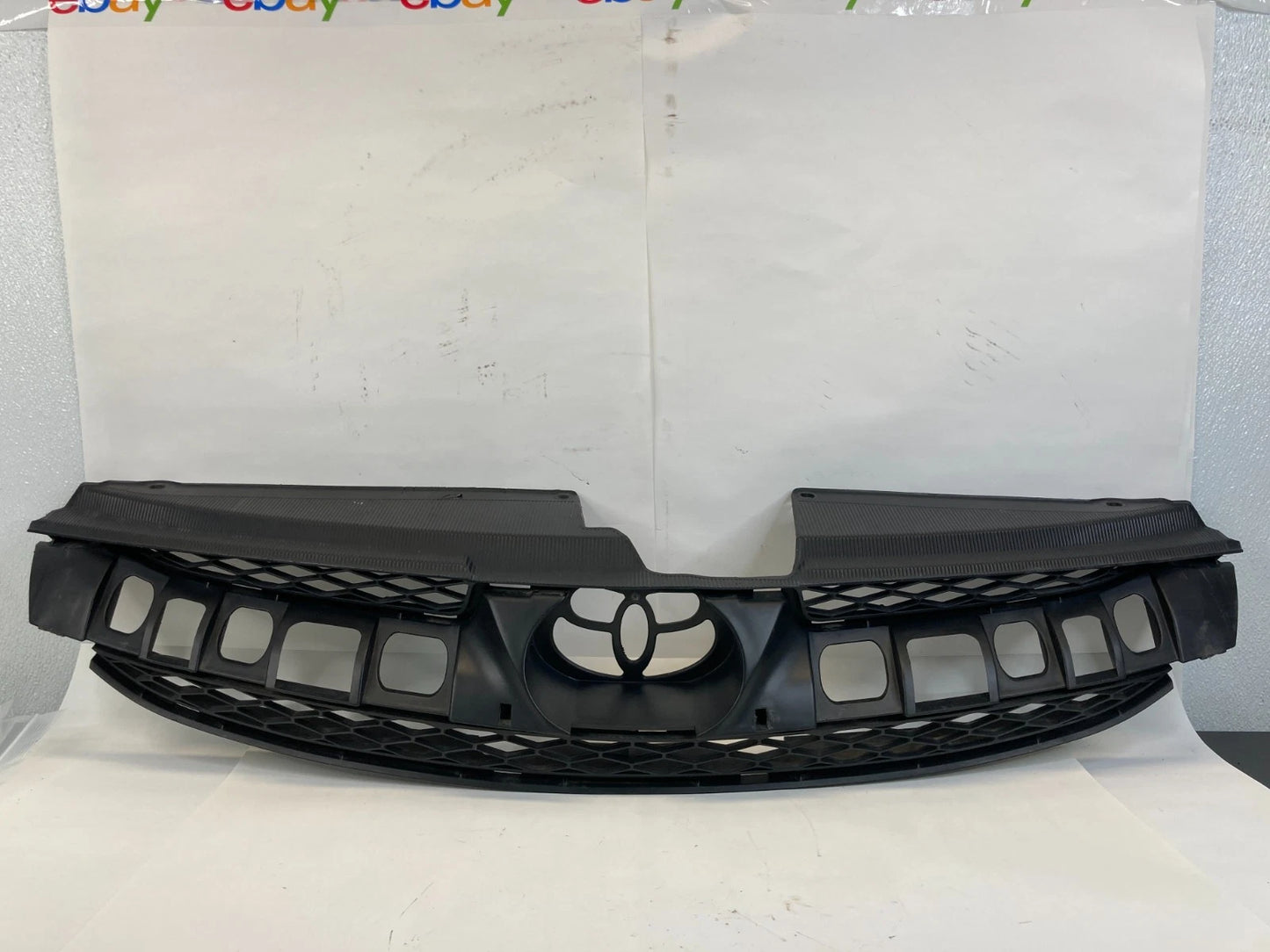 2006-2010 TOYOTA SIENNA FRONT RADIATOR GRILLE 53101-AE050 OEM