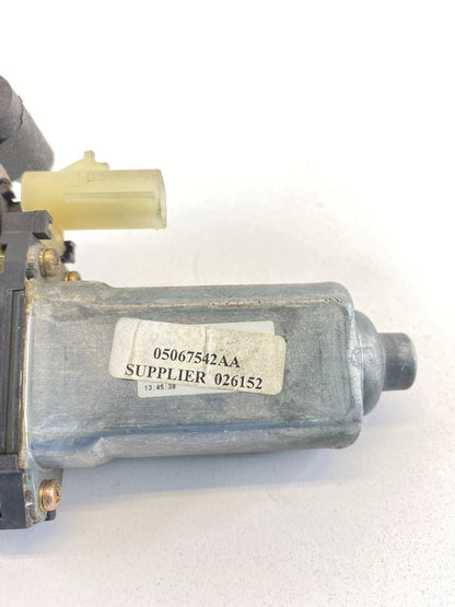 2001-2005 CHRYSLER PT CRUISER REAR RIGHT SIDE DOOR POWER WINDOW MOTOR 05067542AA