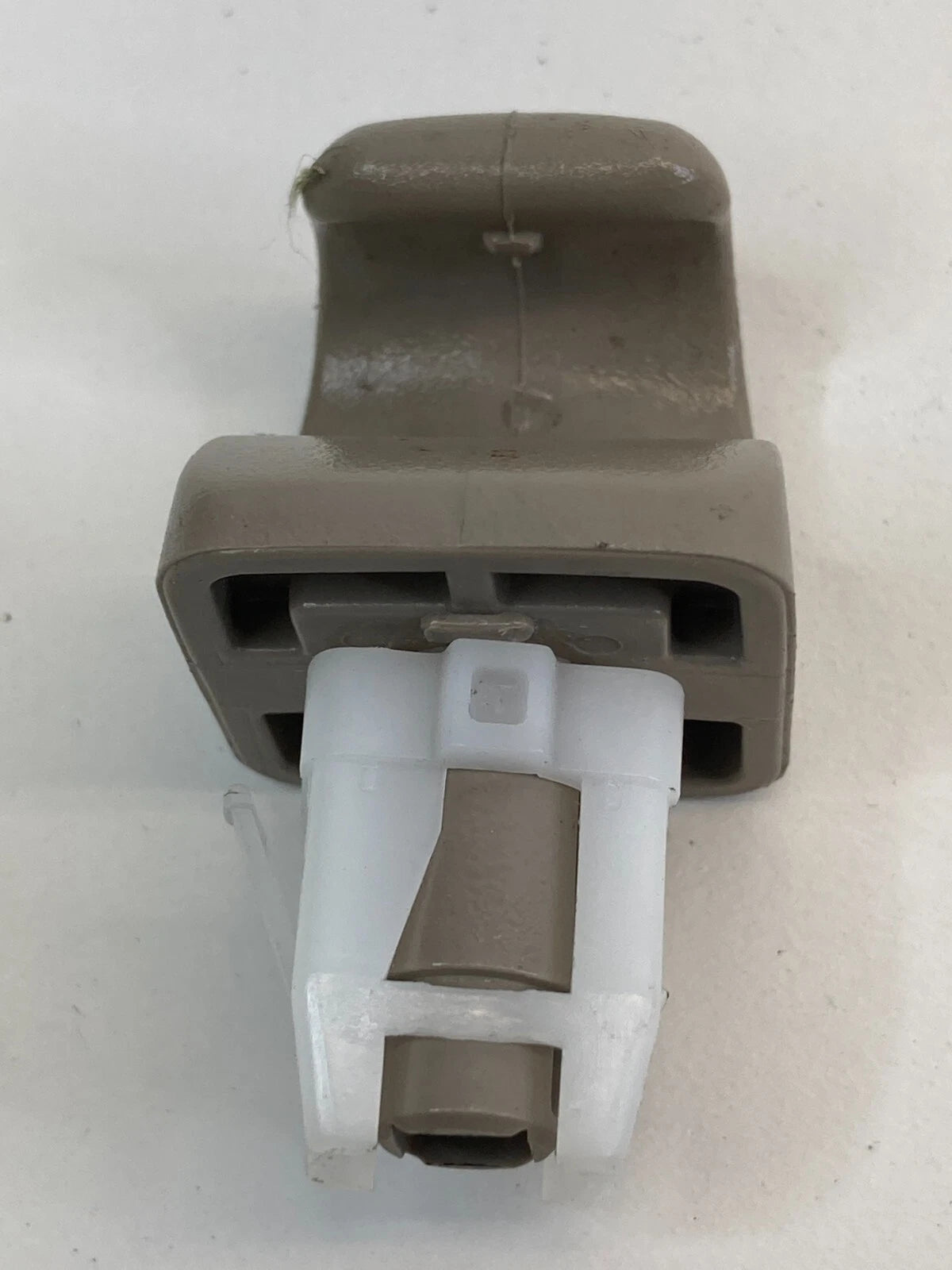 2003-2008 TOYOTA COROLLA FRONT SUNVISOR SUN VISOR SHADE CLIP HOLDER OEM
