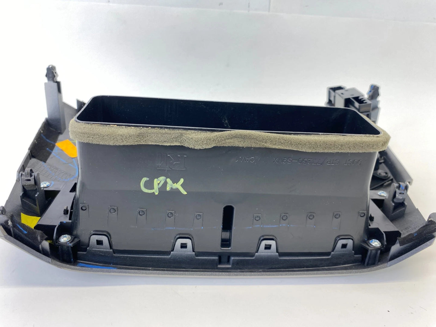 2006-2008 HONDA PILOT CENTER DASH RADIO SCREEN DISPLAY BEZEL HAZARD 4WD SWITCH