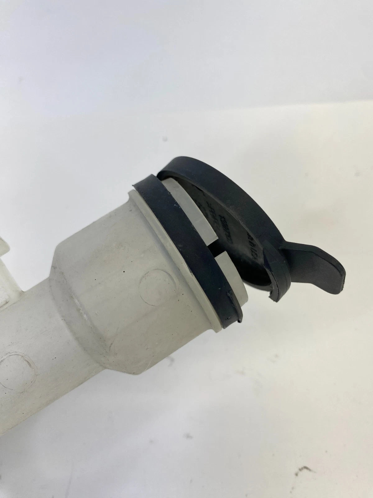 2011-2016 CHEVROLET CRUZE WINDSHIELD WASHER FLUID RESERVOIR TUBE W/ CAP OEM