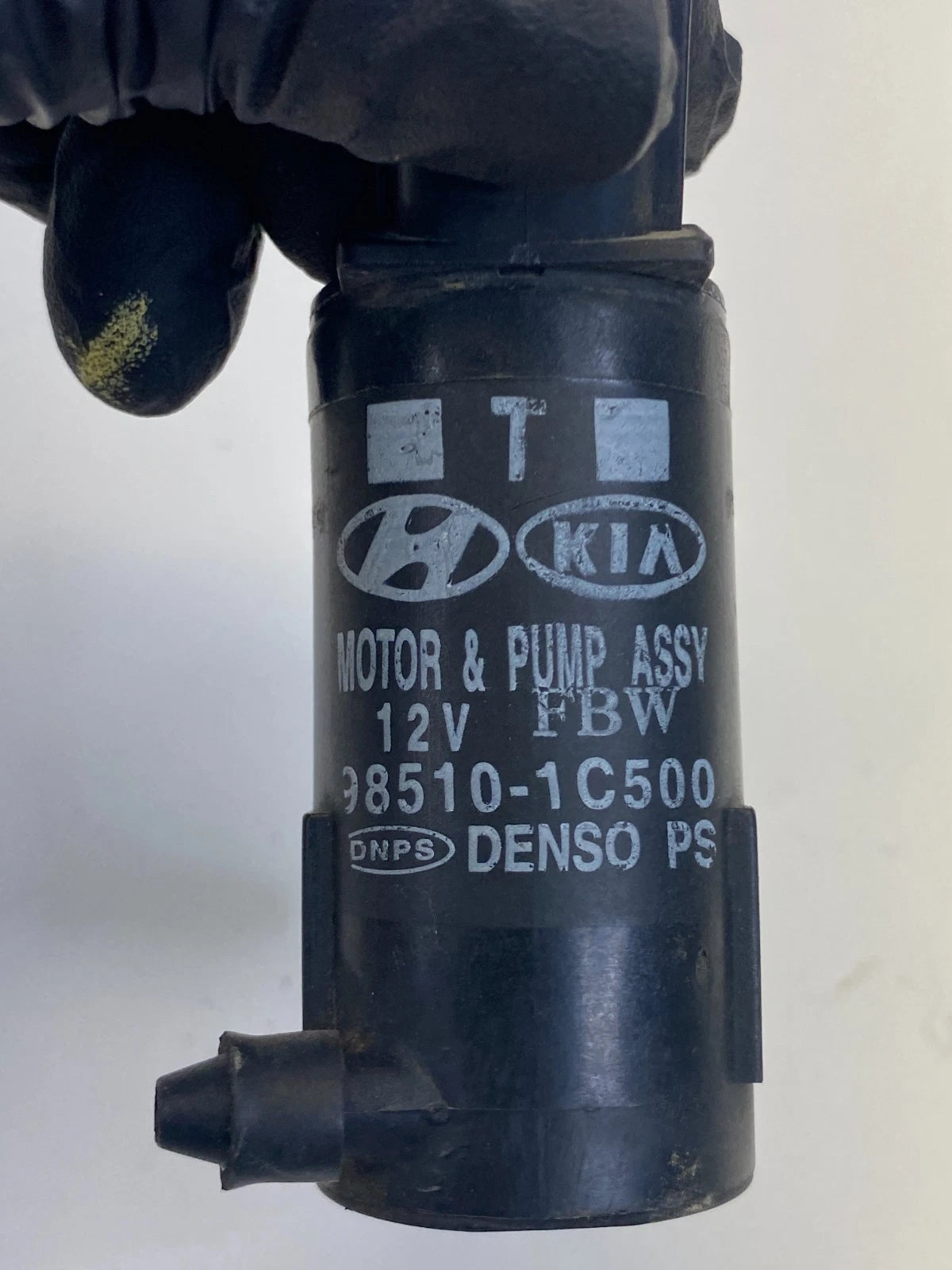 2010 2011 2012 2013 KIA FORTE WINDSHIELD WASHER PUMP MOTOR 98510-1C500 OEM