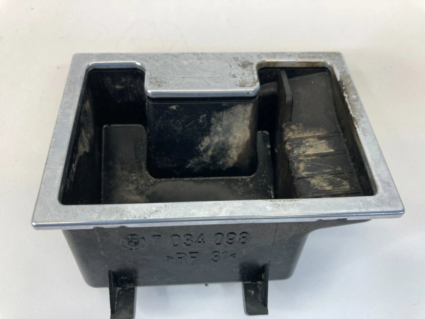 2004-2007 BMW 530I 525I FRONT CENTER CONSOLE ASHTRAY INSERT PANEL 7034098 OEM