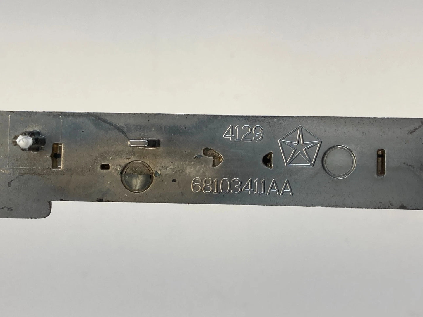 13 14 15 16 Dodge Dart Front Emblem Grille Badge Logo Assembly 68103411AA OEM