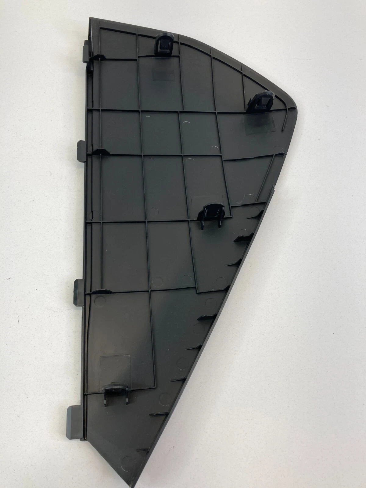 2008-2013 NISSAN ROGUE DASH RIGHT PASSENGER SIDE END CAP COVER 68498-JM00A OEM