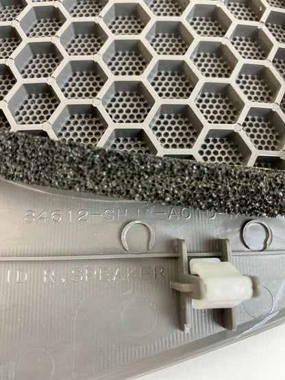 05-10 HONDA ODYSSEY REAR RIGHT QUARTER SPEAKER COVER GRILLE 84612-SHJ-A010 OEM