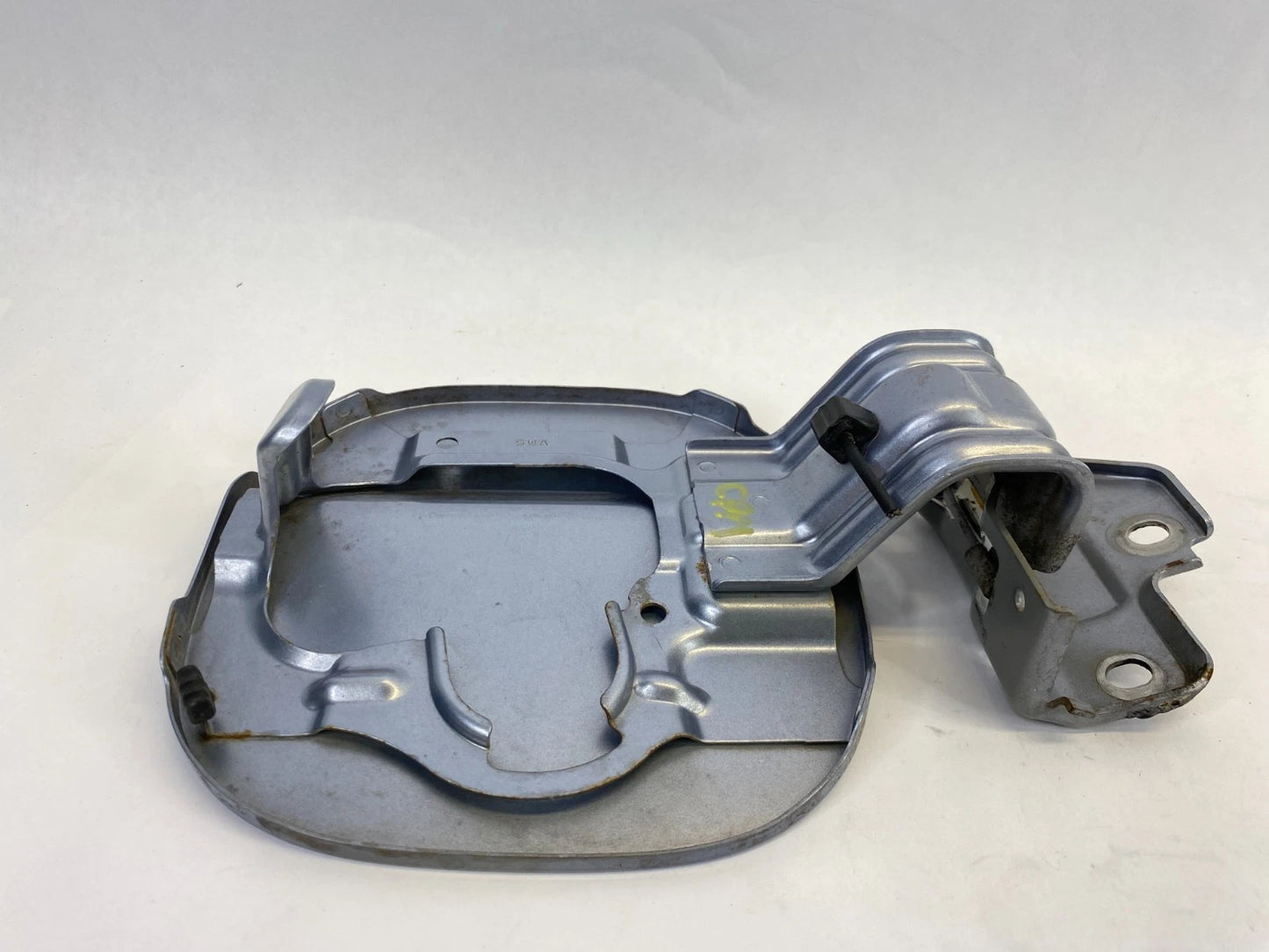 2007-2011 HONDA CR-V EXTERIOR FUEL DOOR GAS LID COVER W FILLER CAP ASSEMBLY OEM