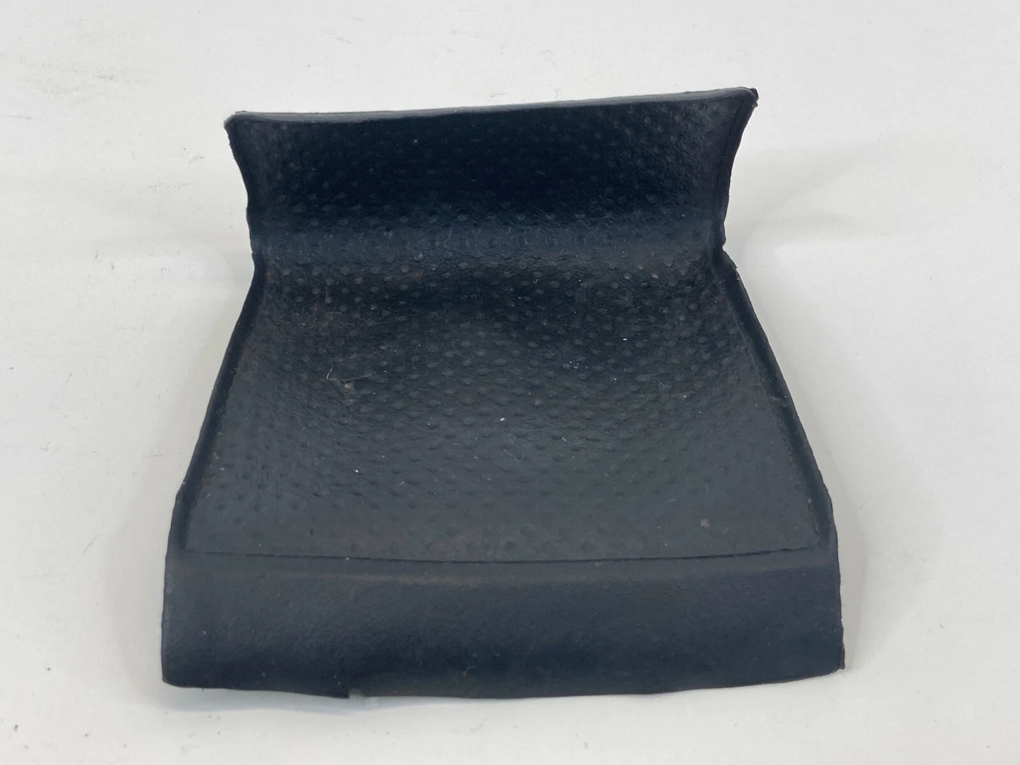 11 12 13 14 15 16 CHEVY CRUZE 2016 CRUZE LIMITED CENTER CONSOLE TRAY MAT INSERT