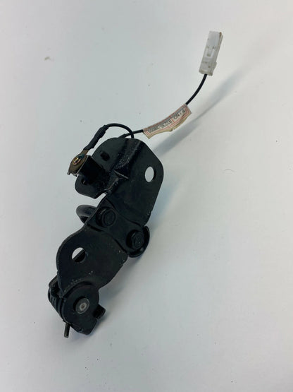 2004 2005 2006 KIA AMANTI HOOD LOCK LATCH PROTECTOR W/ CABLE 93230-39000 OEM