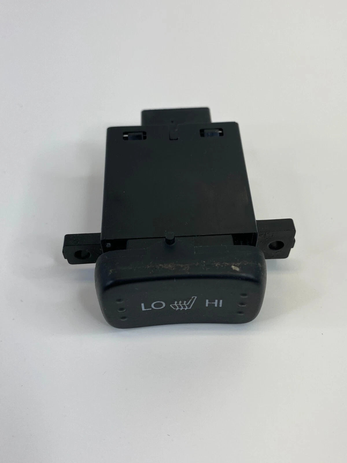 2010 2011 HONDA ACCORD CROSSTOUR CENTER CONSOLE RIGHT HEATED SEAT CONTROL SWITCH