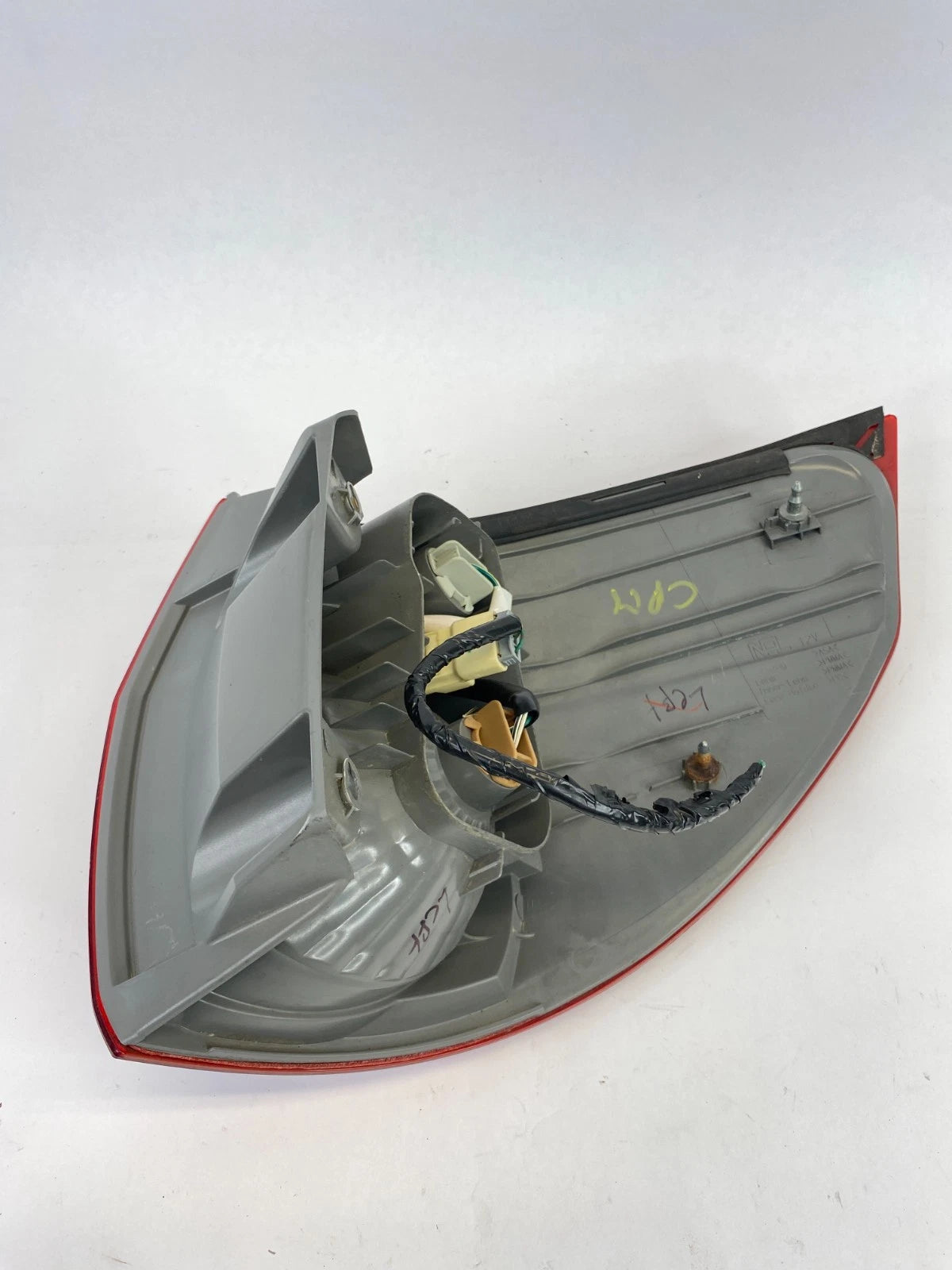 2006-2010 TOYOTA SIENNA RIGHT PASSENGER SIDE OUTER TAIL LIGHT LAMP TAILLIGHT