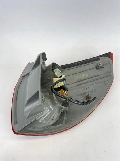 2006-2010 TOYOTA SIENNA RIGHT PASSENGER SIDE OUTER TAIL LIGHT LAMP TAILLIGHT