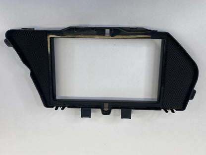 2010-2012 MERCEDES-BENZ GLK350 DASH SCREEN DISPLAY BEZEL TRIM COVER A2046801789