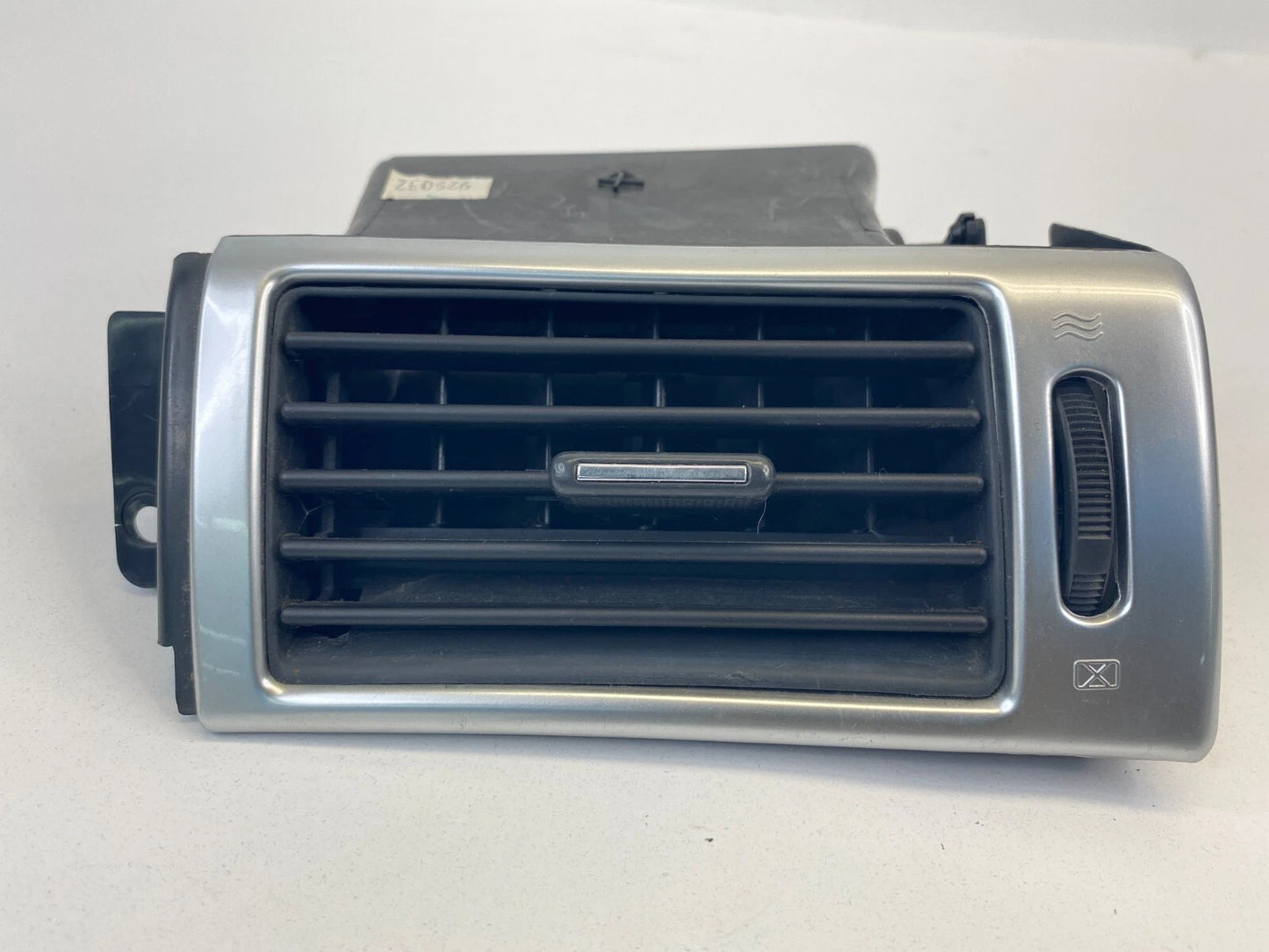 04-08 CHRYSLER PACIFICA RIGHT SIDE A/C HEATER AIR VENT OUTLET GRILLE DUCT OEM