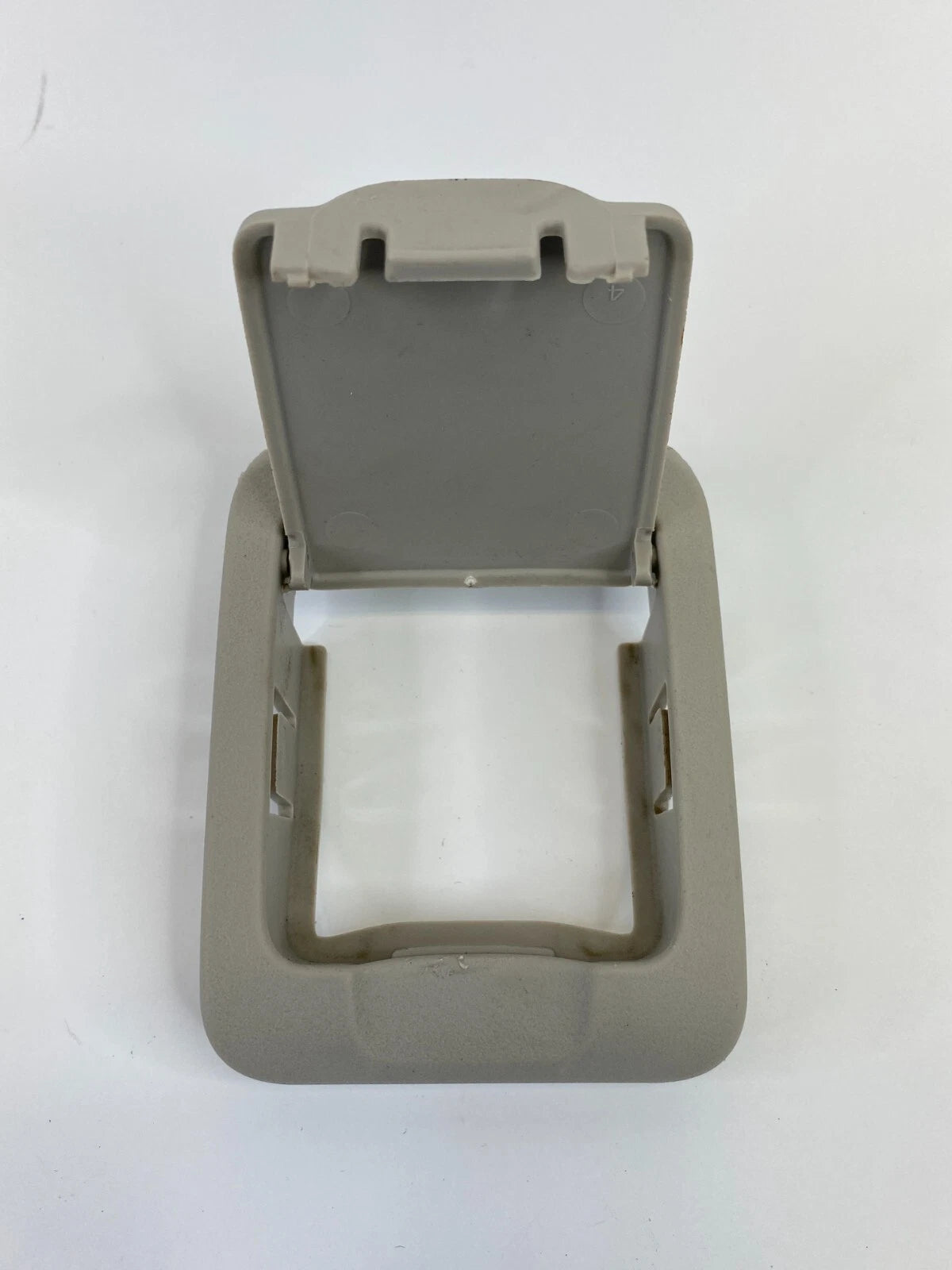 06-16 FORD FUSION 06-11 MILAN REAR SEAT CHILD ANCHOR CAP COVER 6E53-54613E54-A
