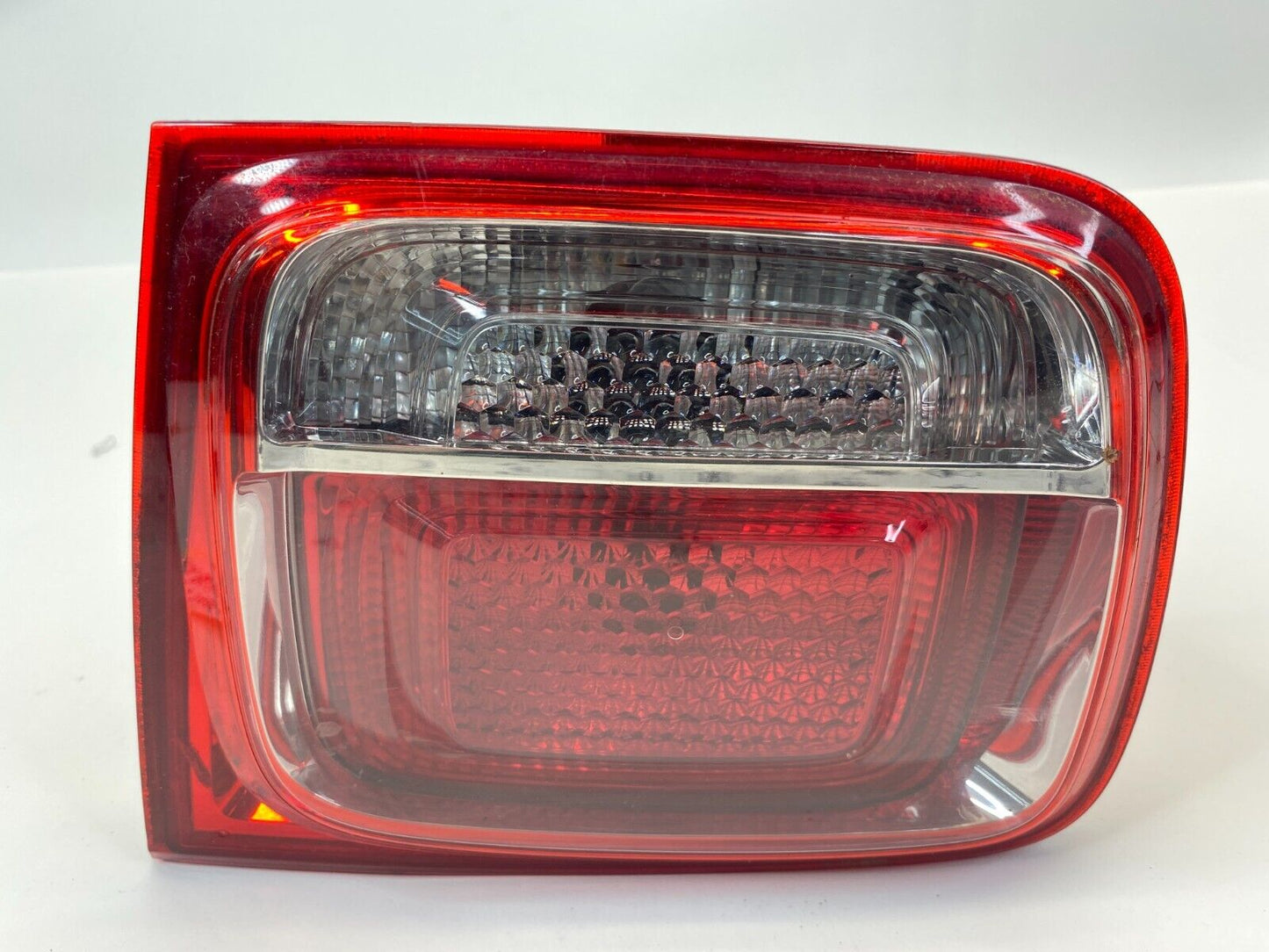 2013-2015 Chevy Malibu Sedan 4-DR Right Passenger Tail Light Lamp Taillight OEM