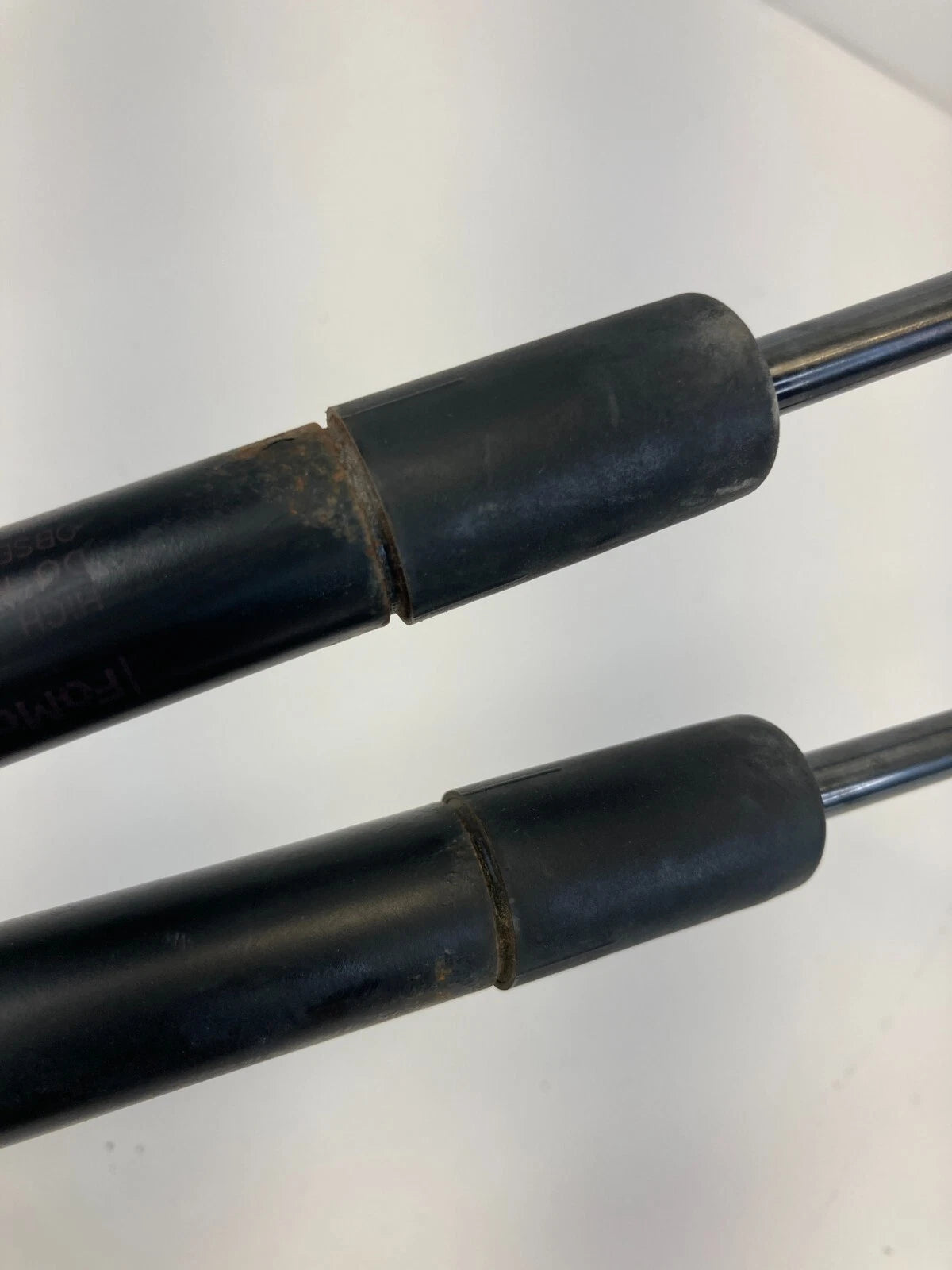 2010 2011 2012 FORD FUSION SEDAN TRUNK LID SUPPORT STRUTS CYLINDER PAIR SET
