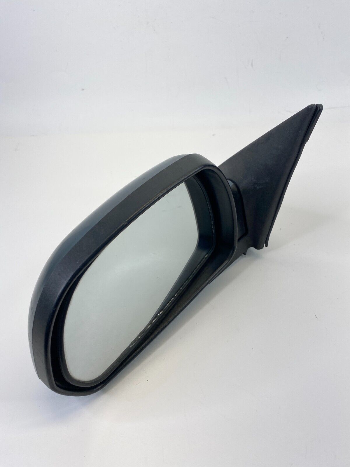 2001-2006 Hyundai Elantra Left Driver Side View Power Door Mirror E4-012151 OEM