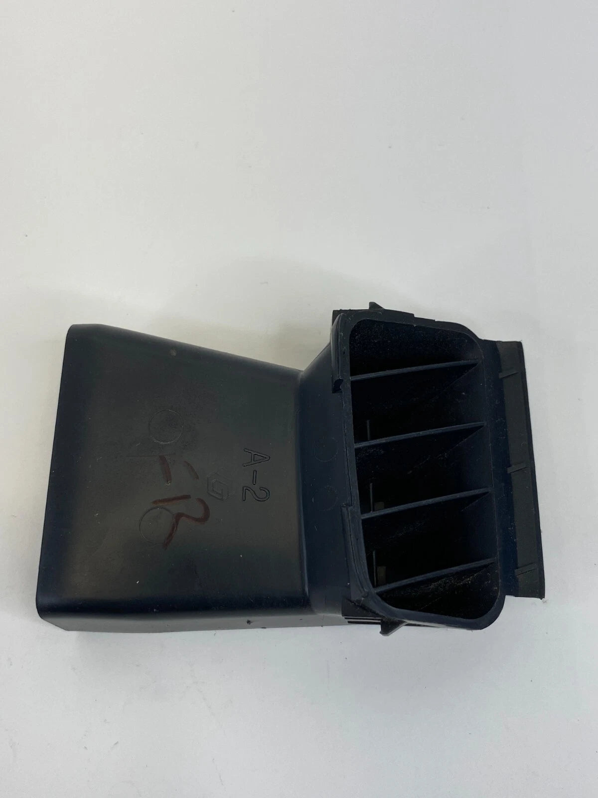 10 11 TOYOTA PRIUS BASE RIGHT SIDE DASH AC AIR VENT DEFROSTER GRILLE COVER OEM
