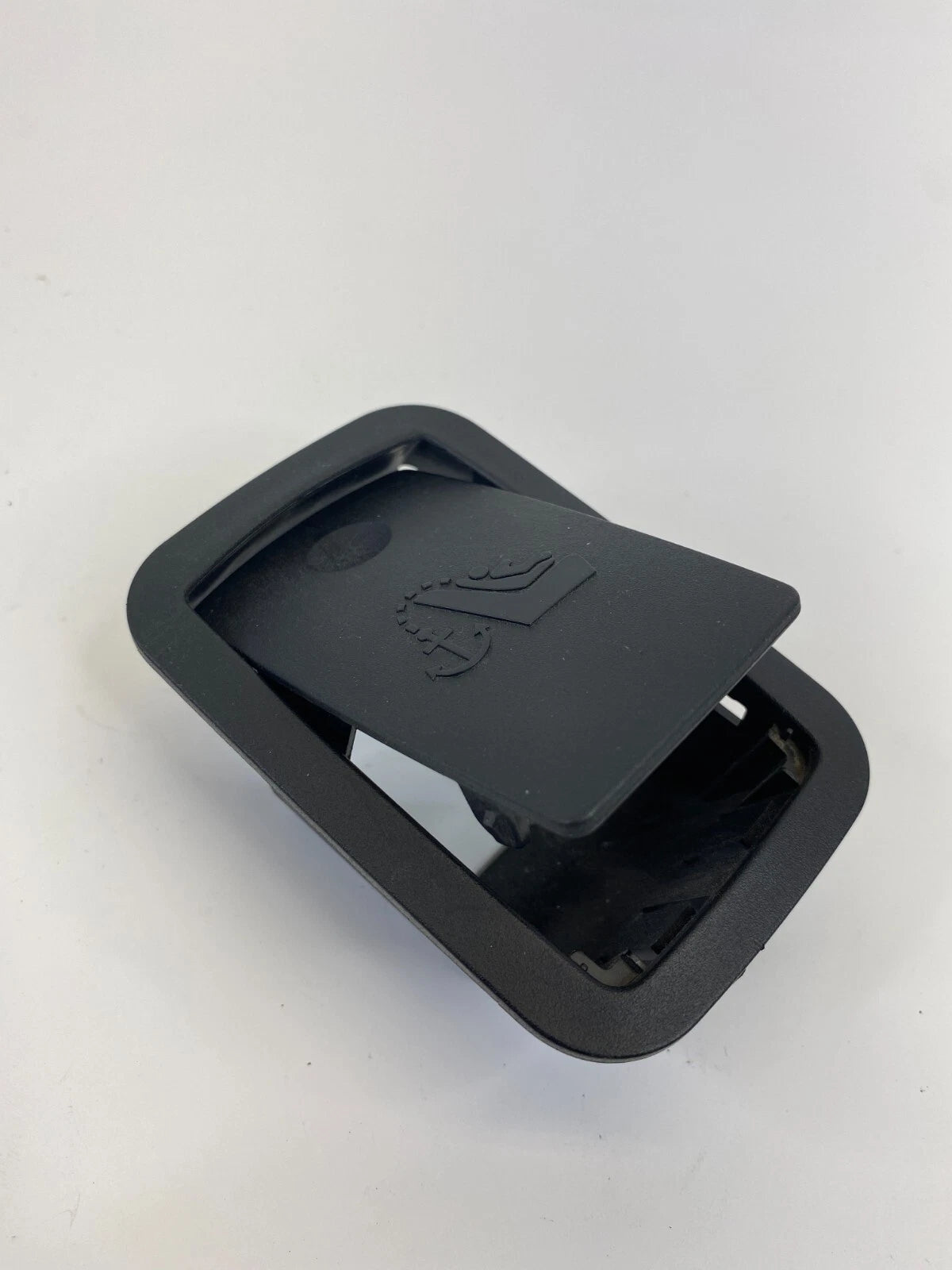 2011-2019 CHEVROLET CRUZE REAR SEAT CHILD SAFETY ANCHOR HOOK COVER 5034901 OEM