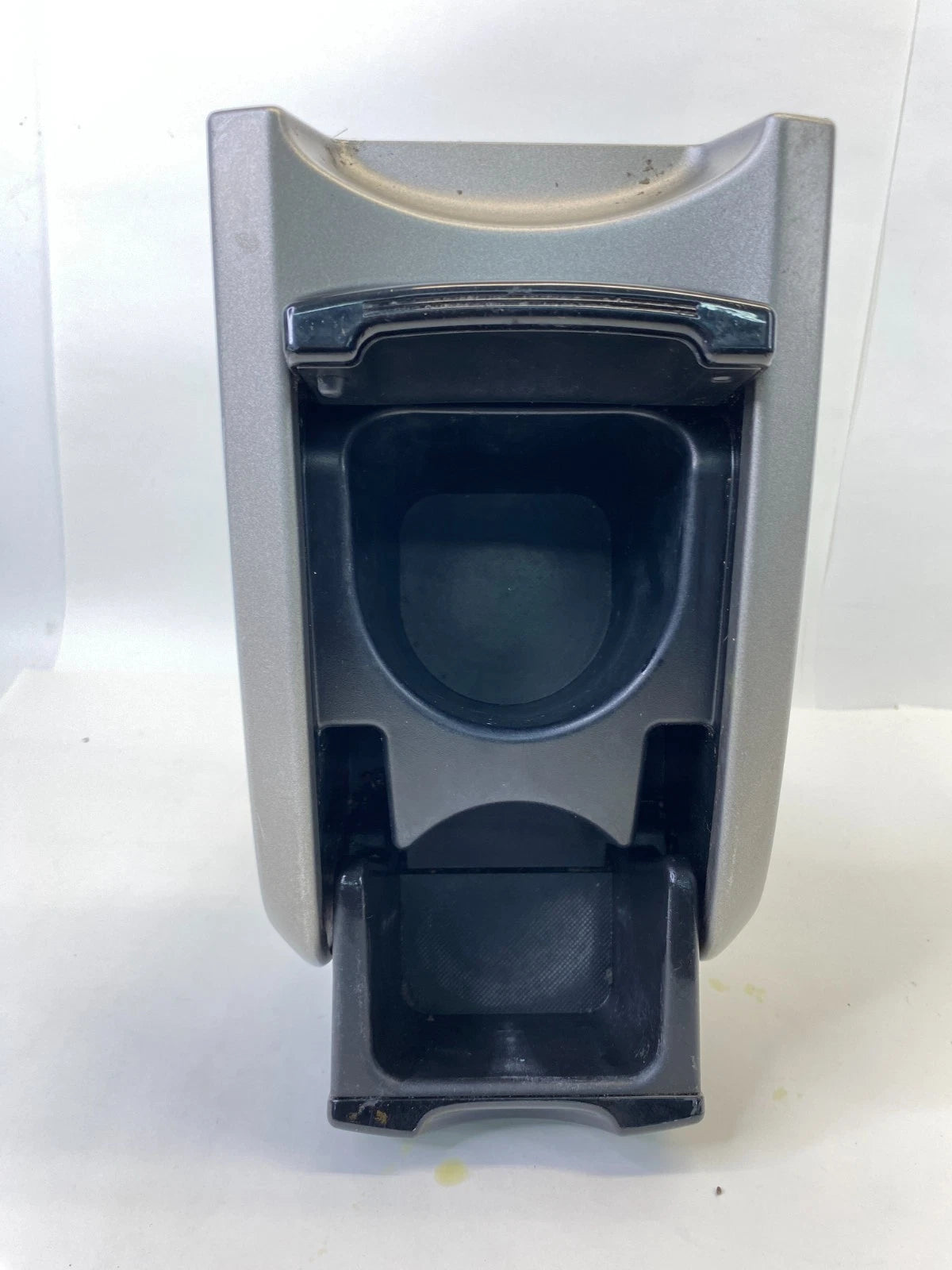 2004-2009 TOYOTA PRIUS FRONT CENTER CONSOLE CUP HOLDER CUPHOLDER 55620-47010 OEM