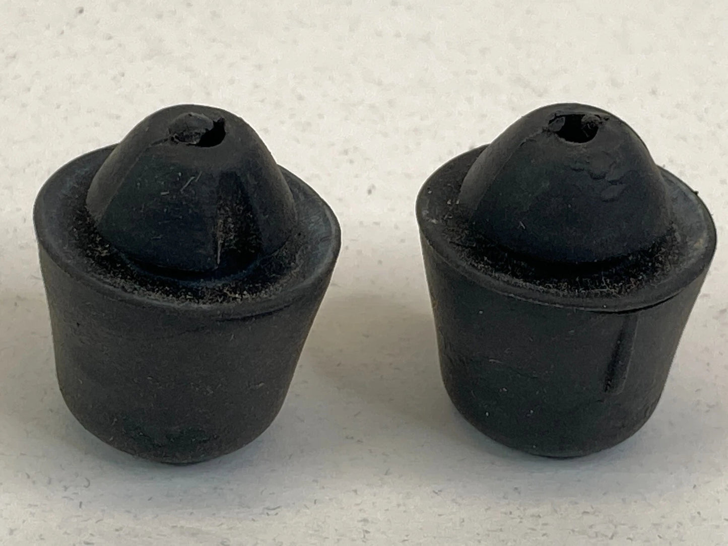 2004-2009 KIA SPECTRA HOOD RUBBER CUSHION BUFFER STOPPER BUMPER SET OEM