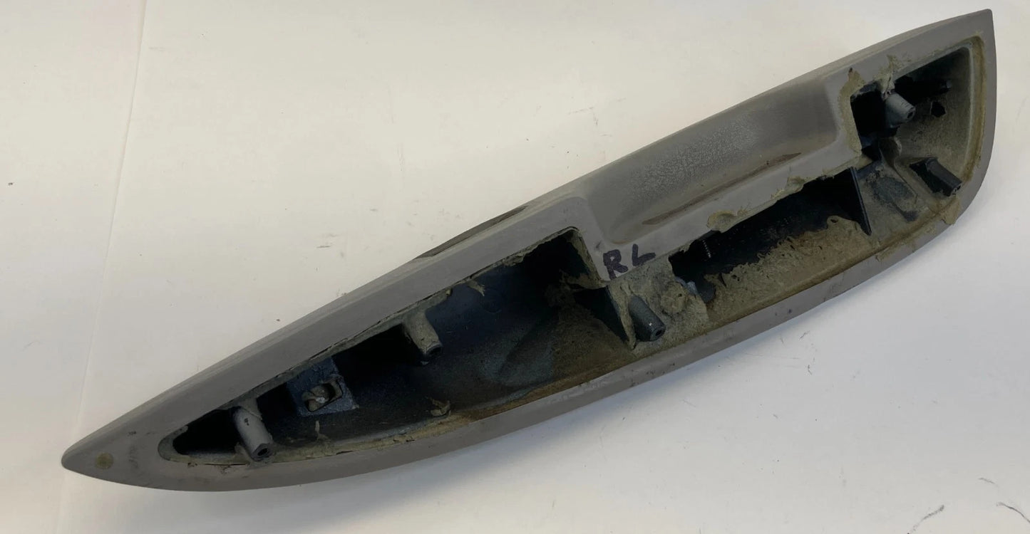 2005-2009 CHEVROLET TRAILBLAZER REAR LEFT DOOR ARMREST GRIP PANEL UNIT OEM