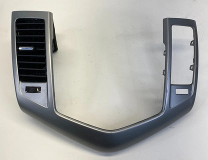 2011-2016 CHEVROLET CRUZE DASHBOARD RADIO SURROUND BEZEL TRIM PANEL OEM 96829367