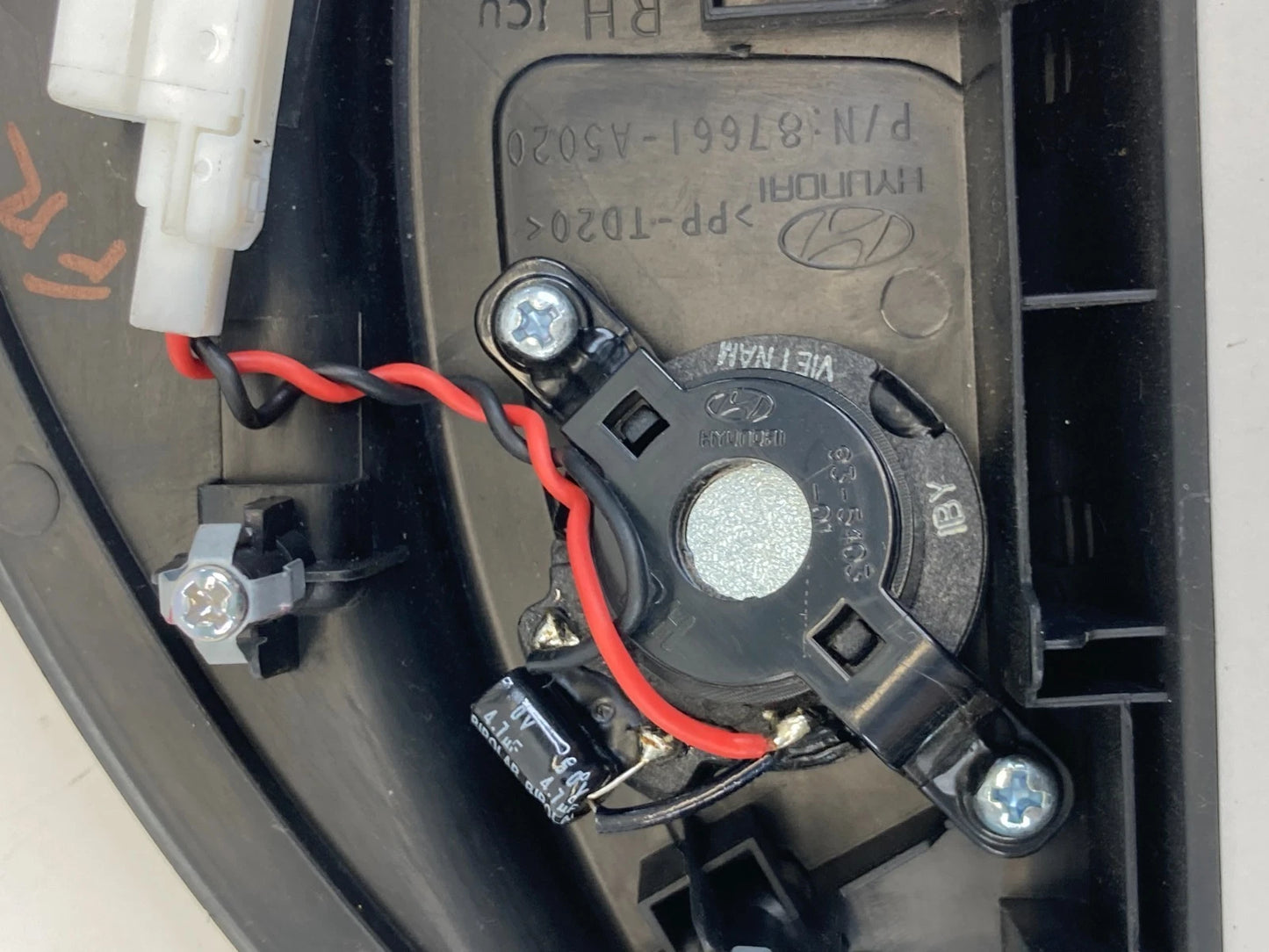 2013-2017 Hyundai Elantra GT Front Right Door Tweeter Speaker w/Corner Cover OEM