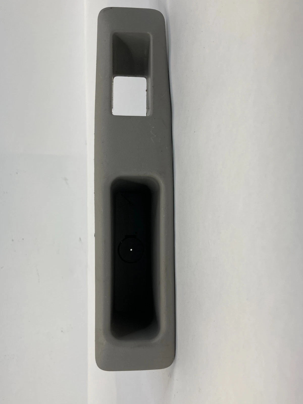 2008-2013 NISSAN ROGUE REAR LEFT SIDE POWER WINDOW SWITCH BEZEL 82961-JM00A OEM