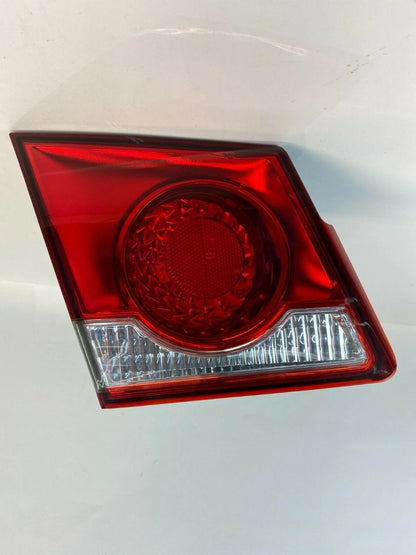 2011-2016 CHEVROLET CRUZE REAR LEFT INNER TAILLIGHT BRAKE LAMP UNIT 3057KLCP OEM